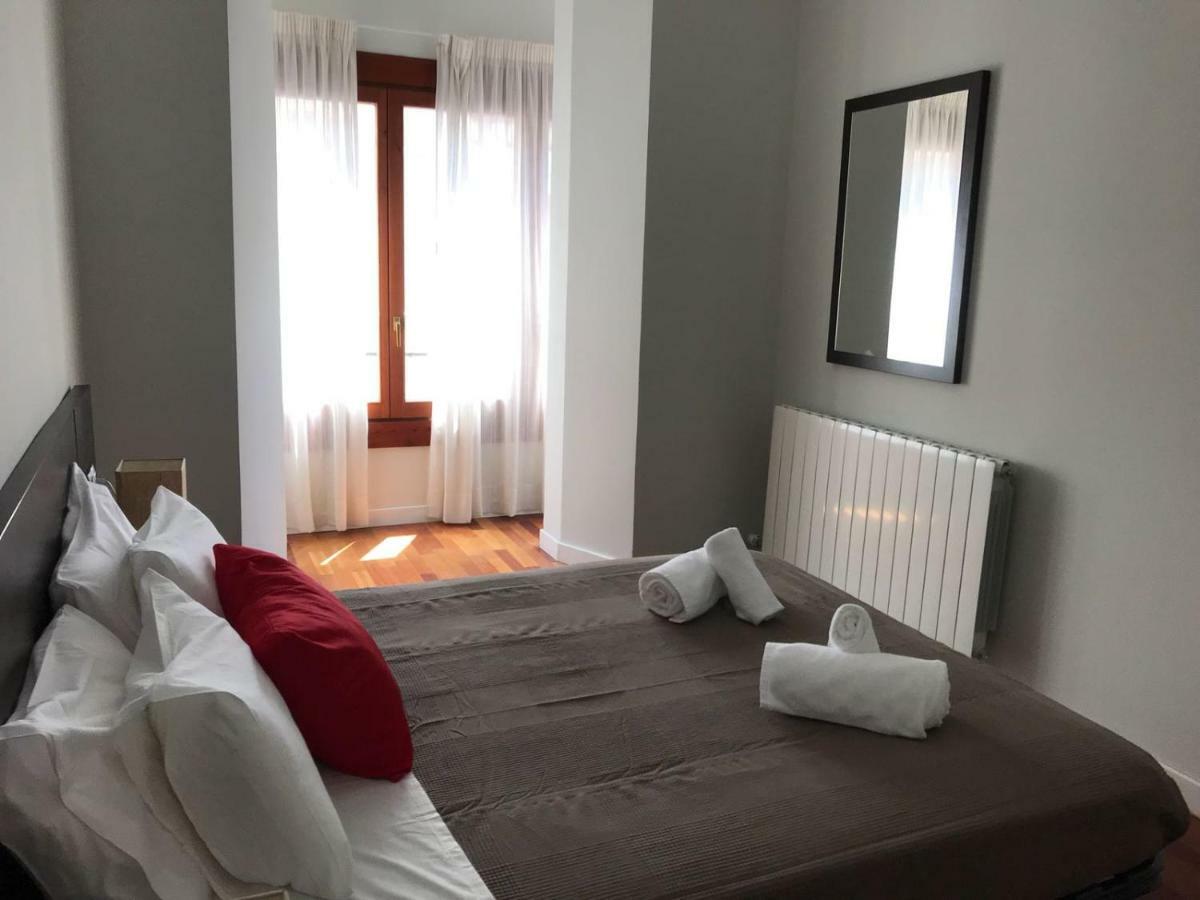 Vtz El Balcon De Rey Alfonso II Appartement Zaragoza Buitenkant foto